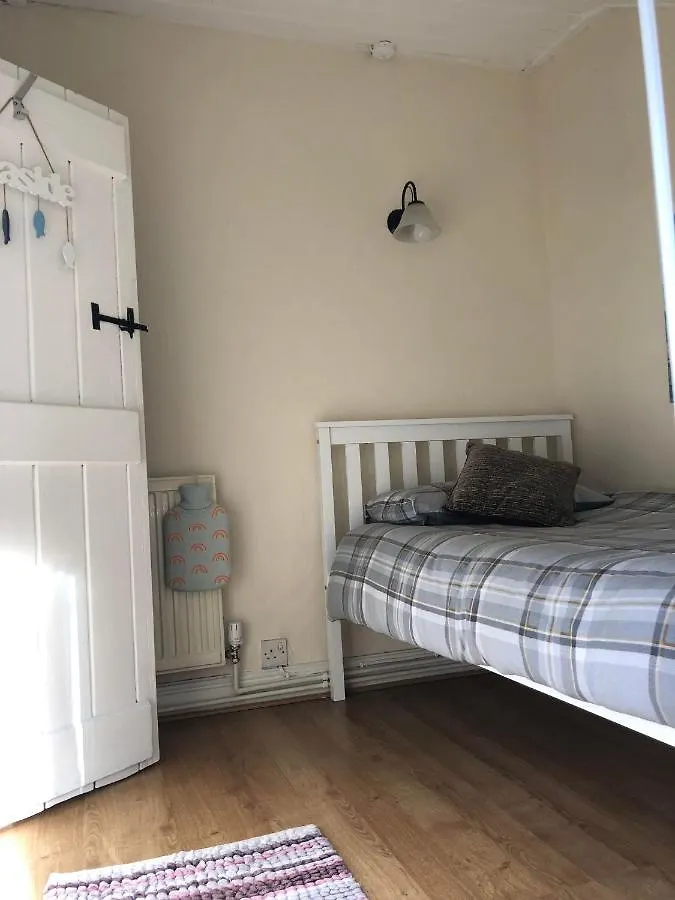 Mena Cottage, Cosy Country And Quaint. Hunmanby Holiday home